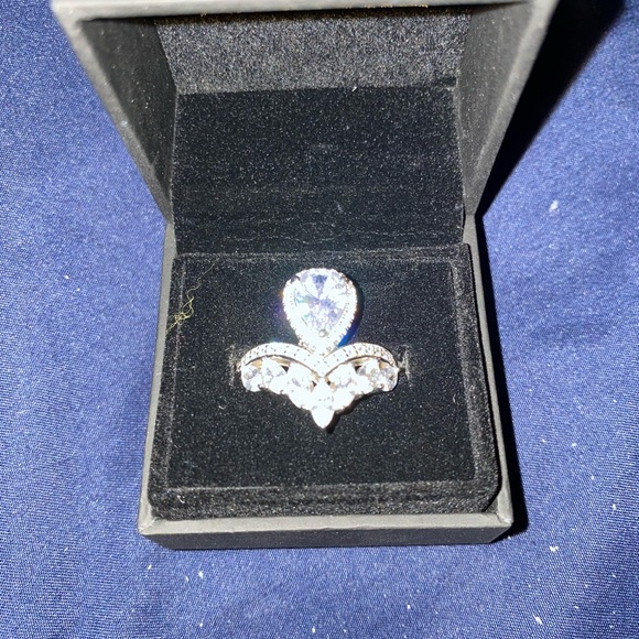 Statement ring!! - Picture 4 of 4